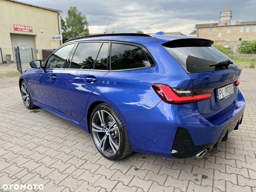 BMW Seria 3 330e M Sport - 13