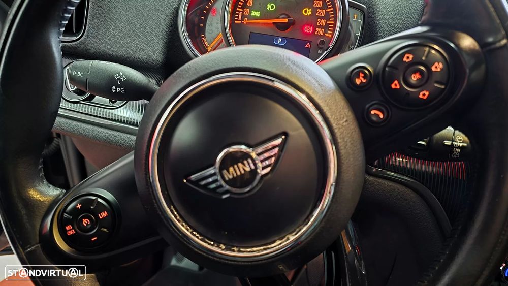MINI Countryman Cooper SE ALL4 Auto - 26