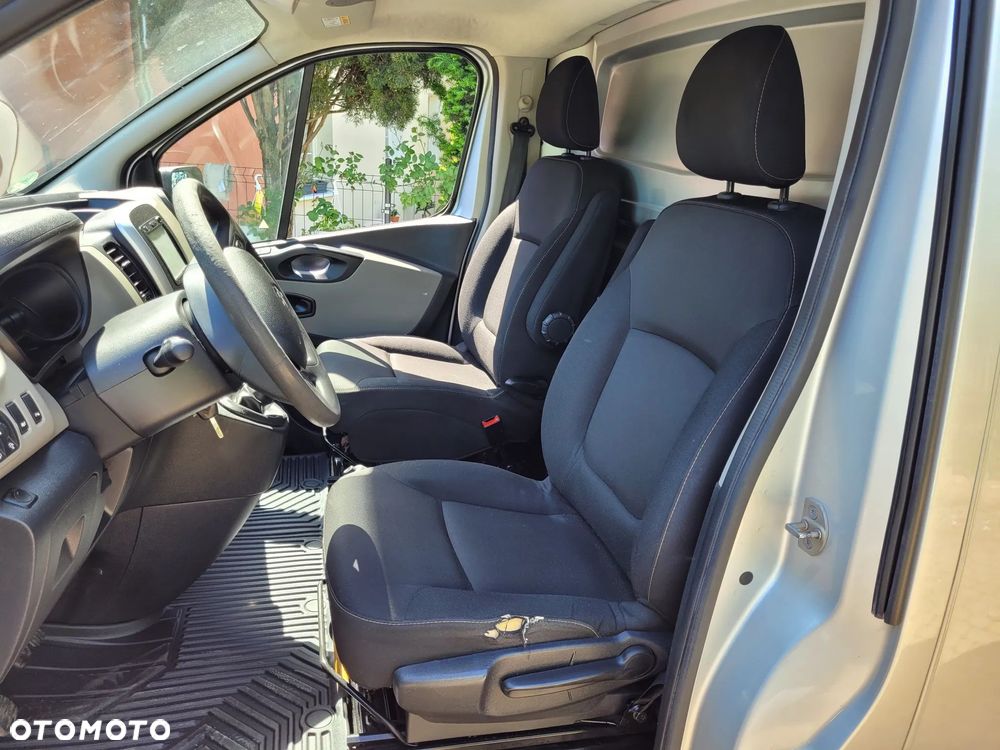 Renault Trafic - 2