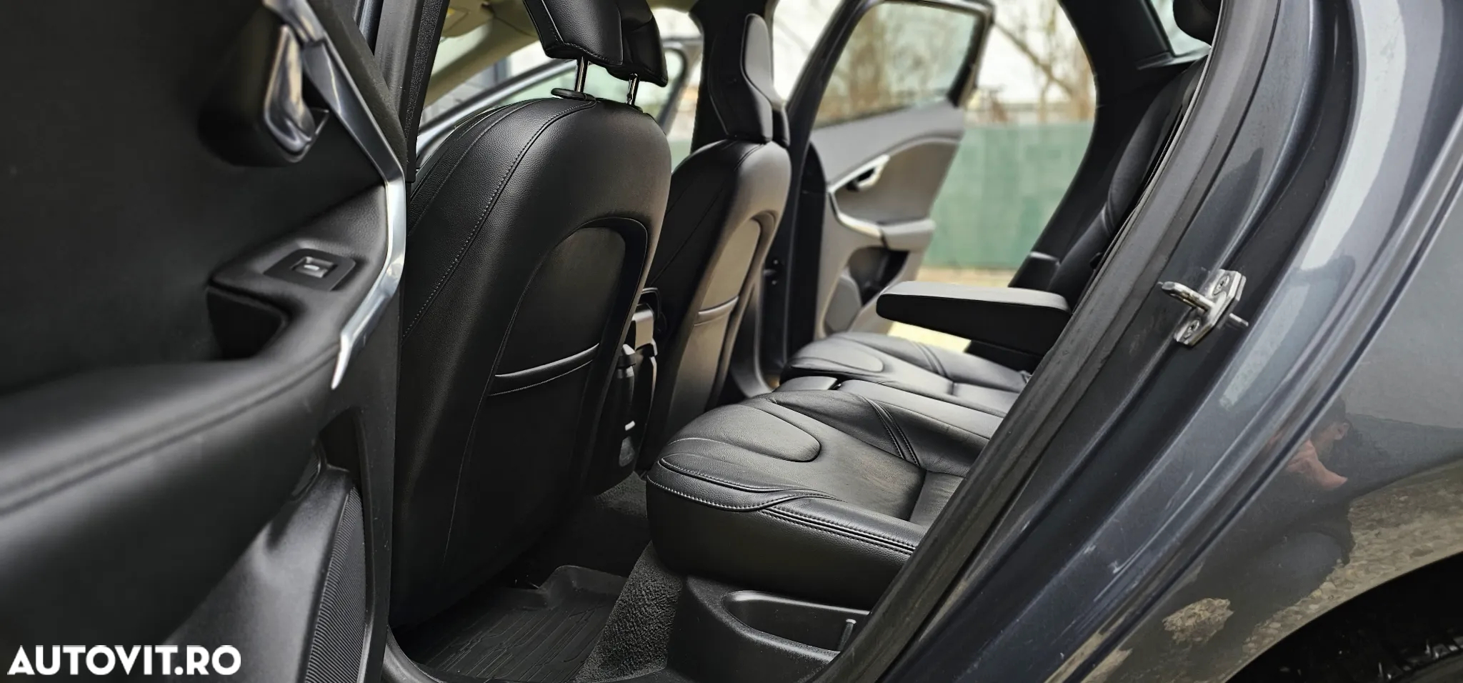 Volvo V40 D2 Summum - 13