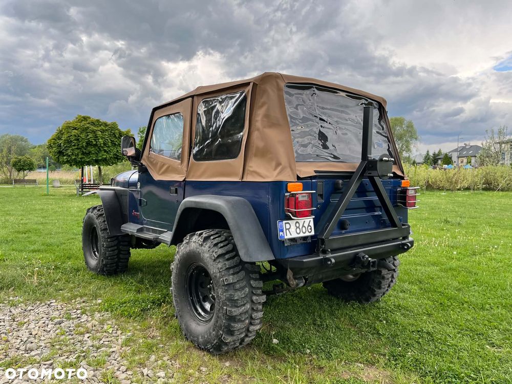 Jeep Wrangler - 3