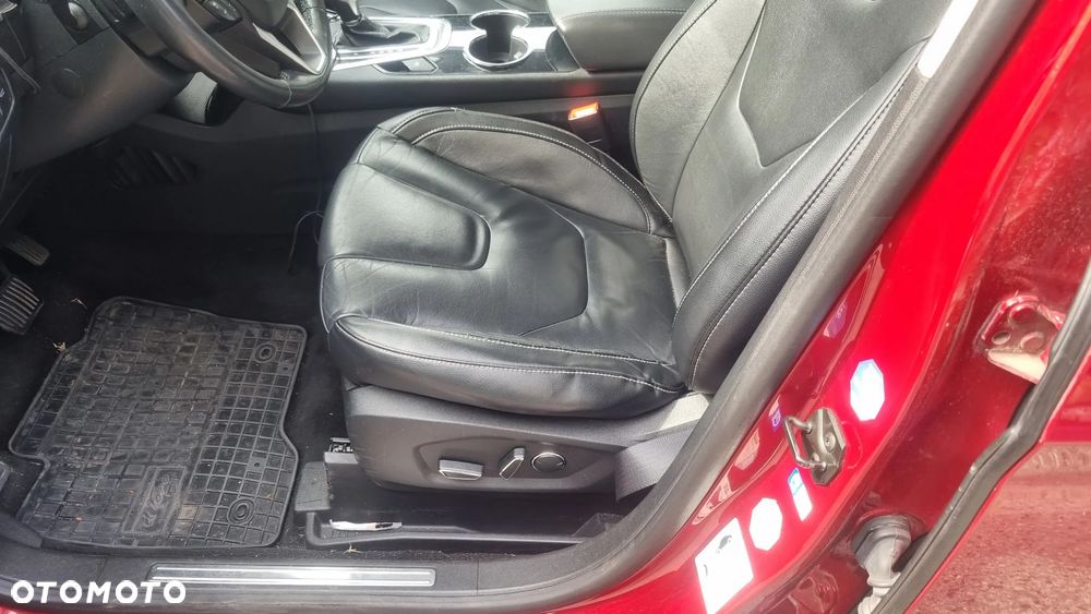 Ford S-Max 2.0 TDCi 4WD Titanium PowerShift - 9