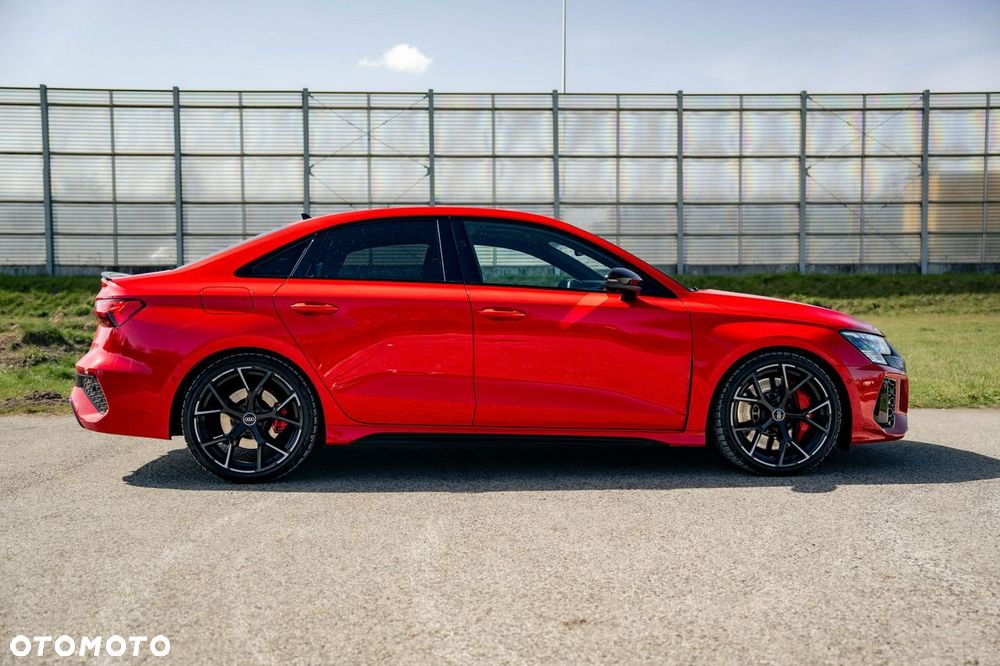 Audi RS3 Limousine - 10