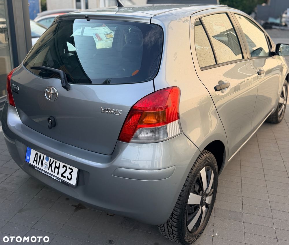 Toyota Yaris 1.0 VVT-i Cool Edition - 33