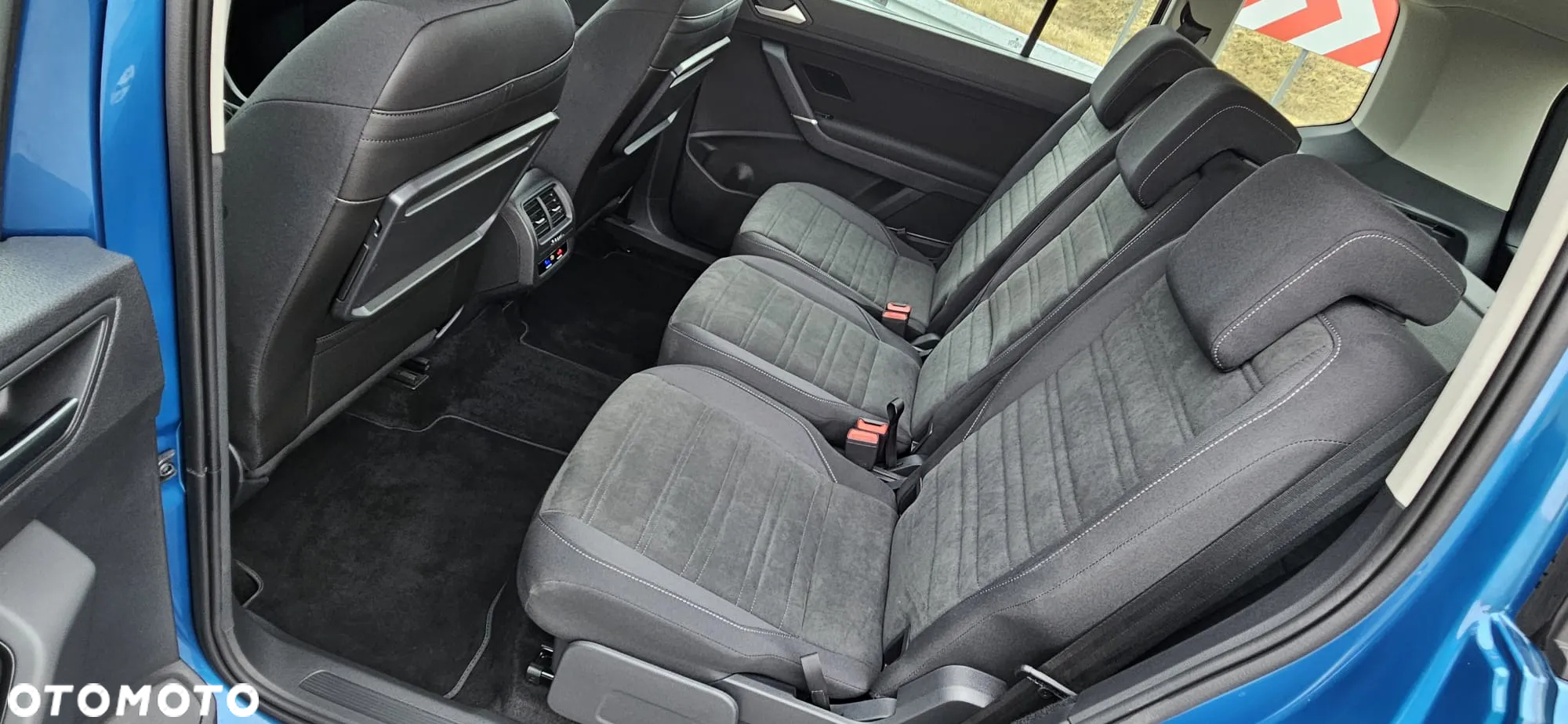 Volkswagen Touran - 15