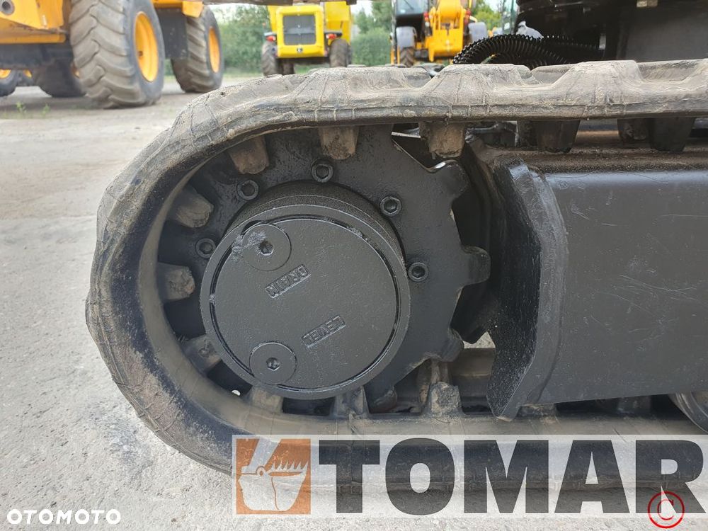 JCB 8008 - 17