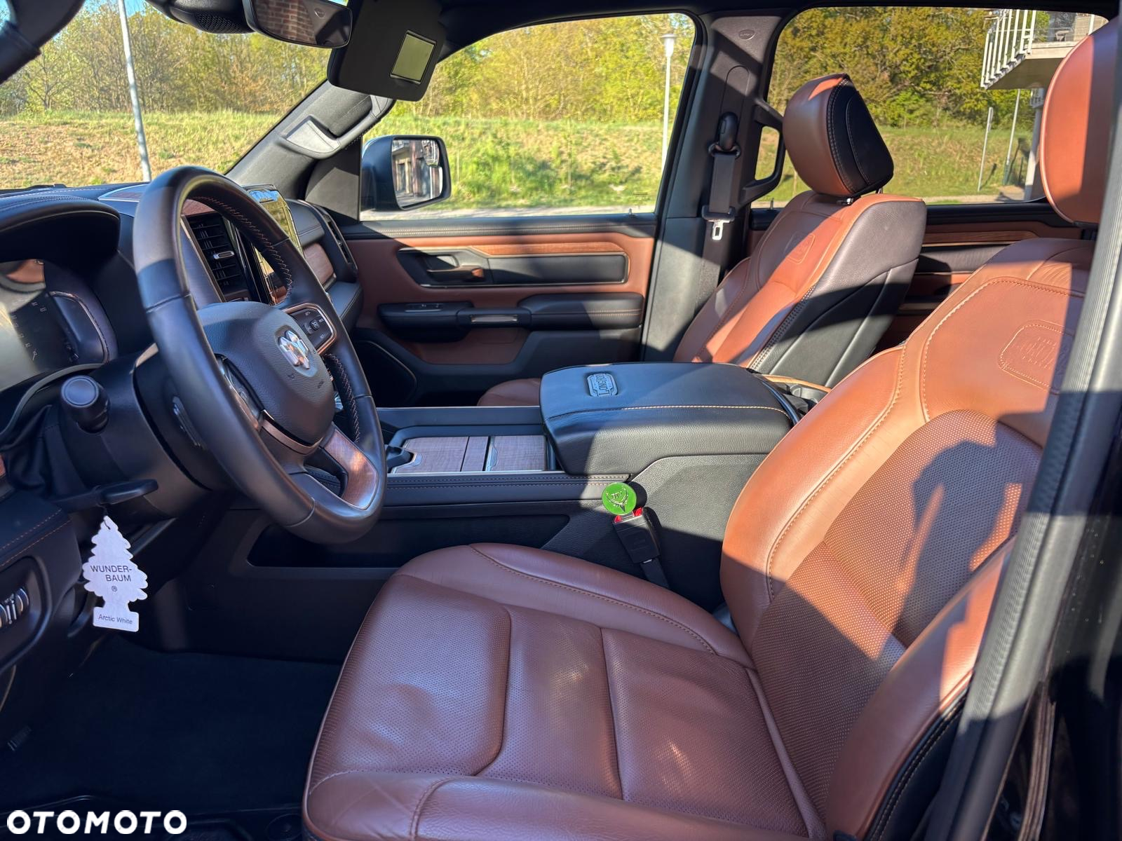 RAM 1500 Crew Cab Longhorn - 33
