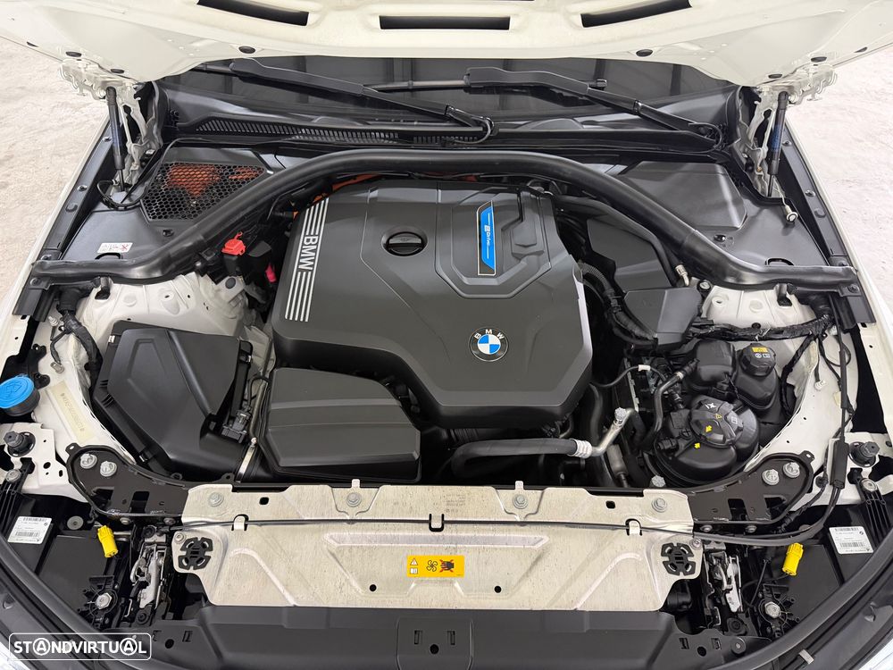 BMW 330 e Pack M Auto - 9