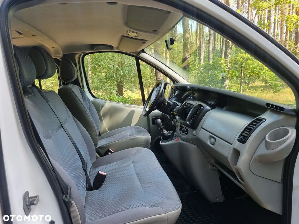 Renault Trafic - 16
