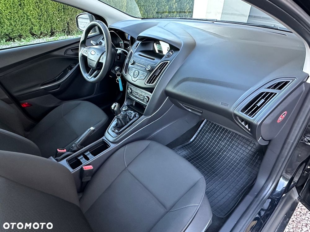 Ford Focus - 30