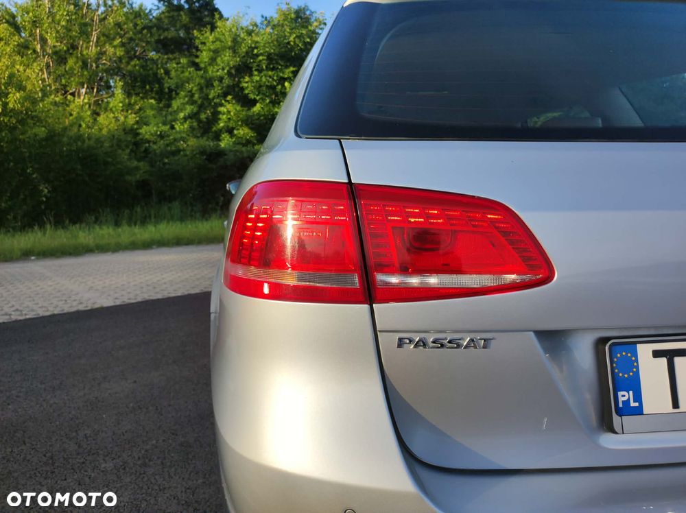 Volkswagen Passat 2.0 TDI Comfortline - 11