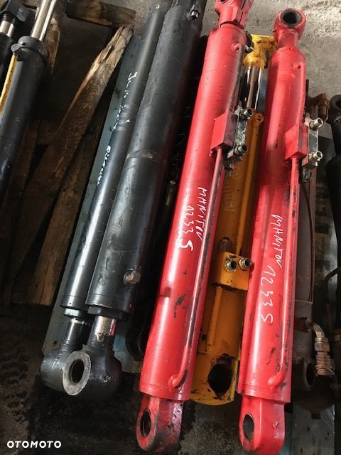 Manitou 1340 - Siłownik Podnoszenia - 1