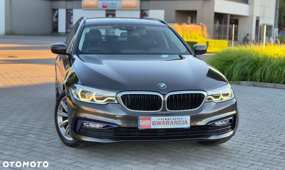 BMW Seria 5 520d Sport Line - 38