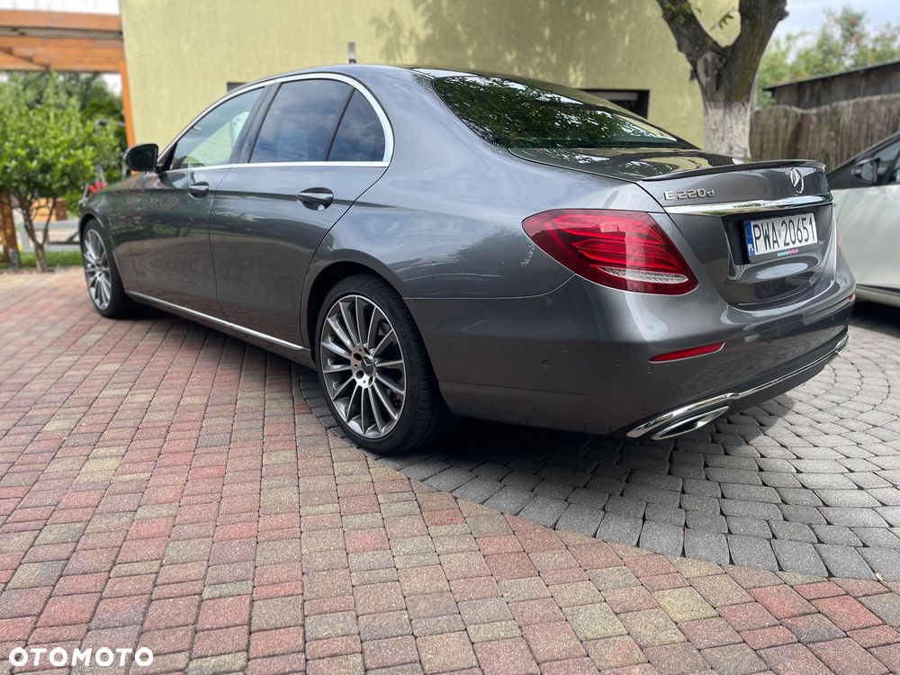 Mercedes-Benz Klasa E 220 d 4Matic 9G-TRONIC Sportstyle Edition - 18