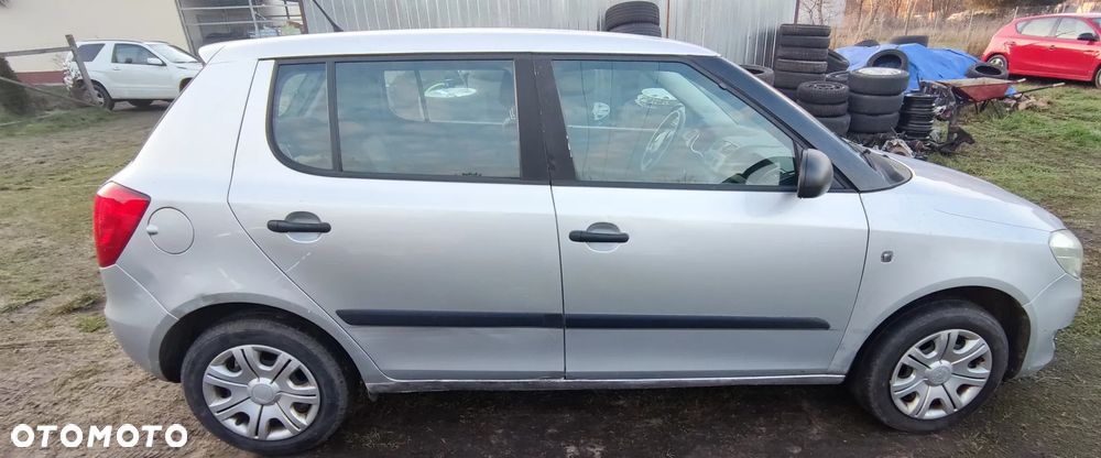 Skoda Fabia 1.2 HTP Active - 6