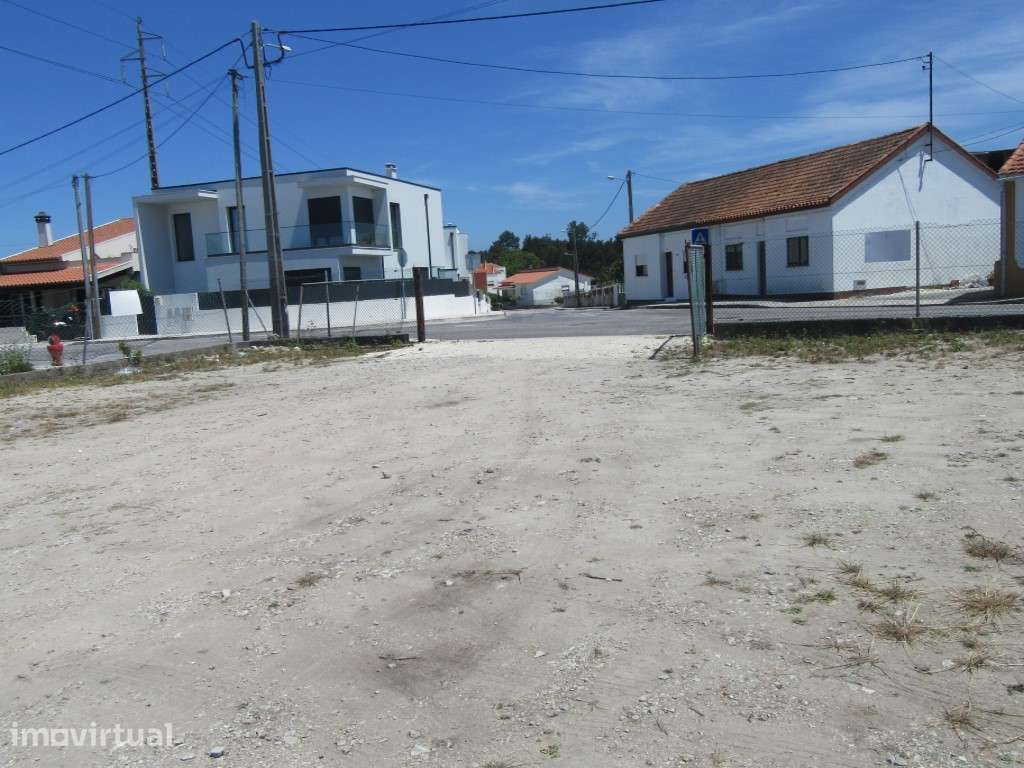Terreno urbano na Embra, Marinha Grande - Grande imagem: 2/6