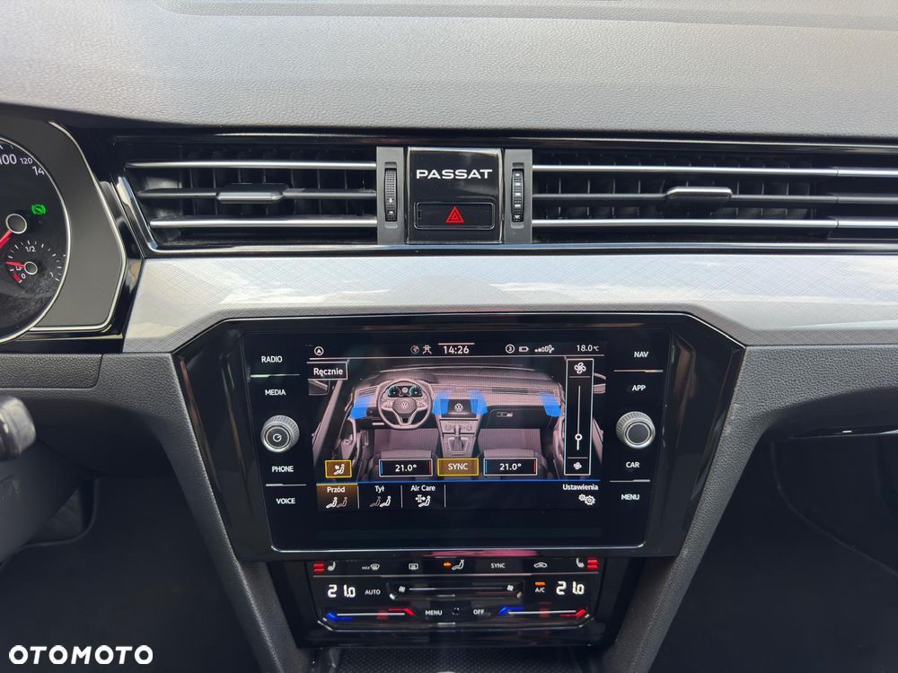 Volkswagen Passat Variant 2.0 TSI Business DSG - 19