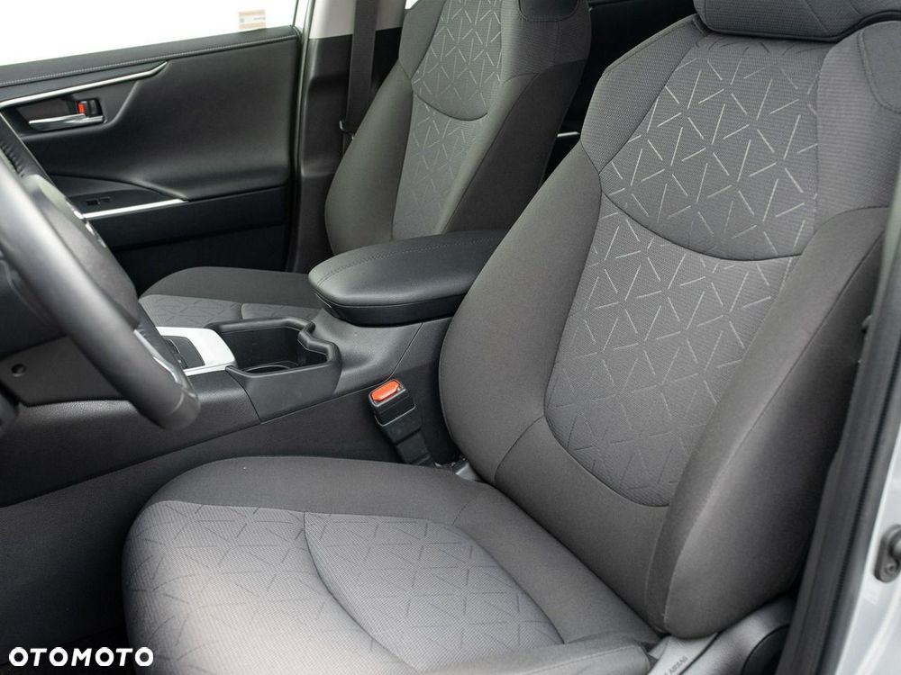 Toyota RAV4 - 12