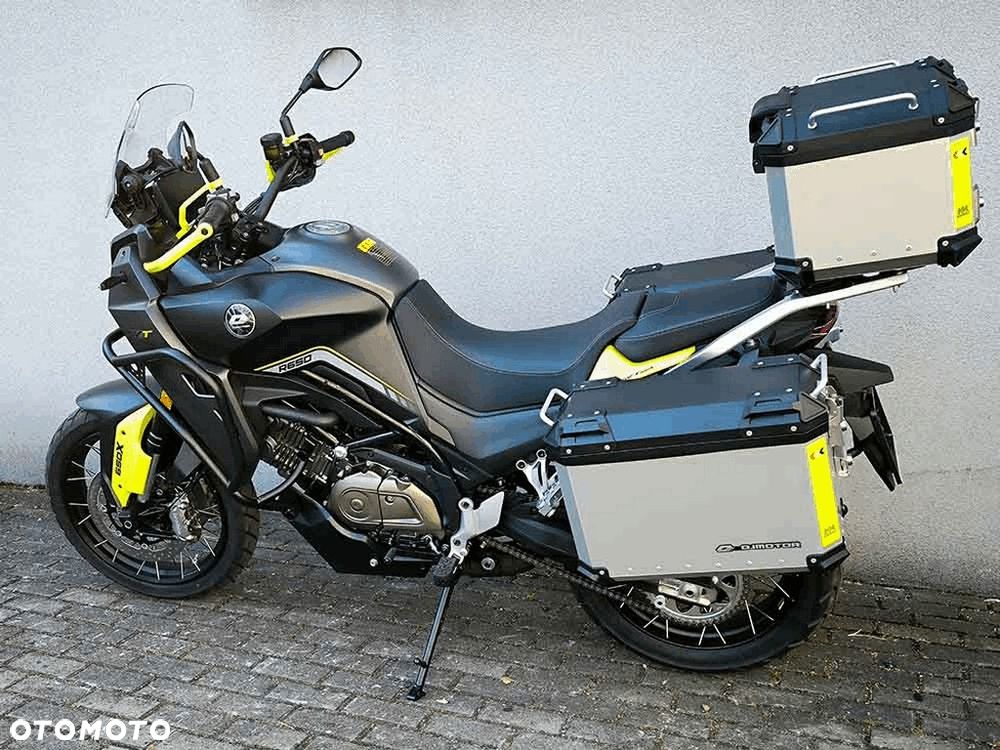 QJMOTOR SVT 650X - 5