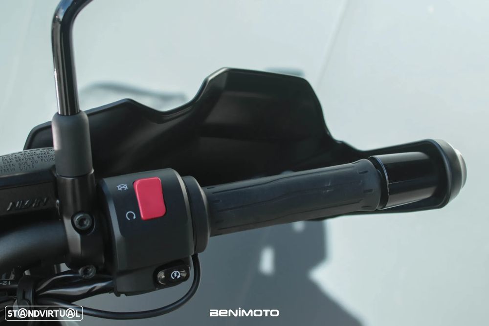 Kawasaki Versys 650 GrandTourer - 11