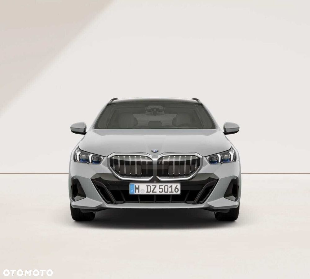 BMW Seria 5 520d xDrive mHEV M Sport - 8