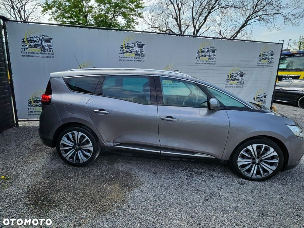 Renault Grand Scenic - 11