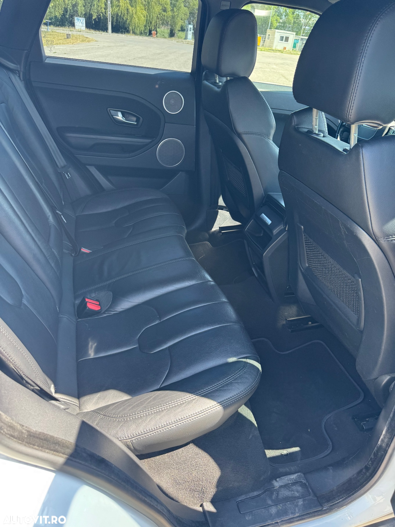 Land Rover Range Rover Evoque - 12