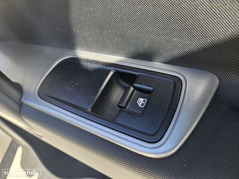 Alfa Romeo MiTo 1.3 JTDM Trofeo - 38