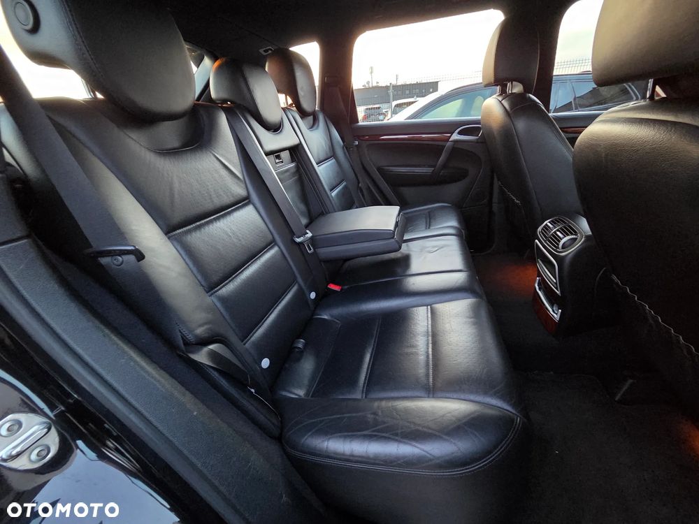Porsche Cayenne - 34