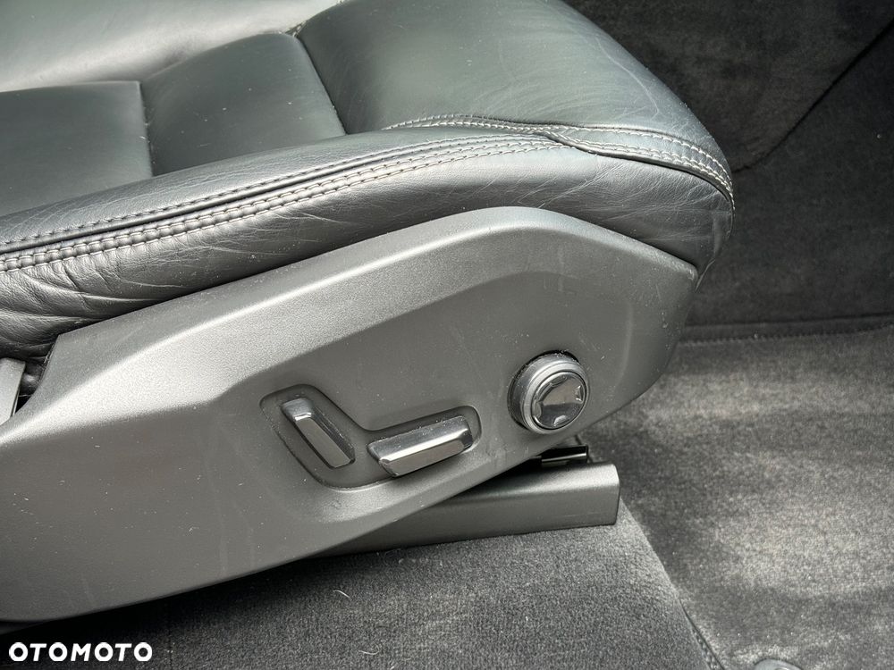 Volvo XC 90 D5 AWD Geartronic Inscription - 22