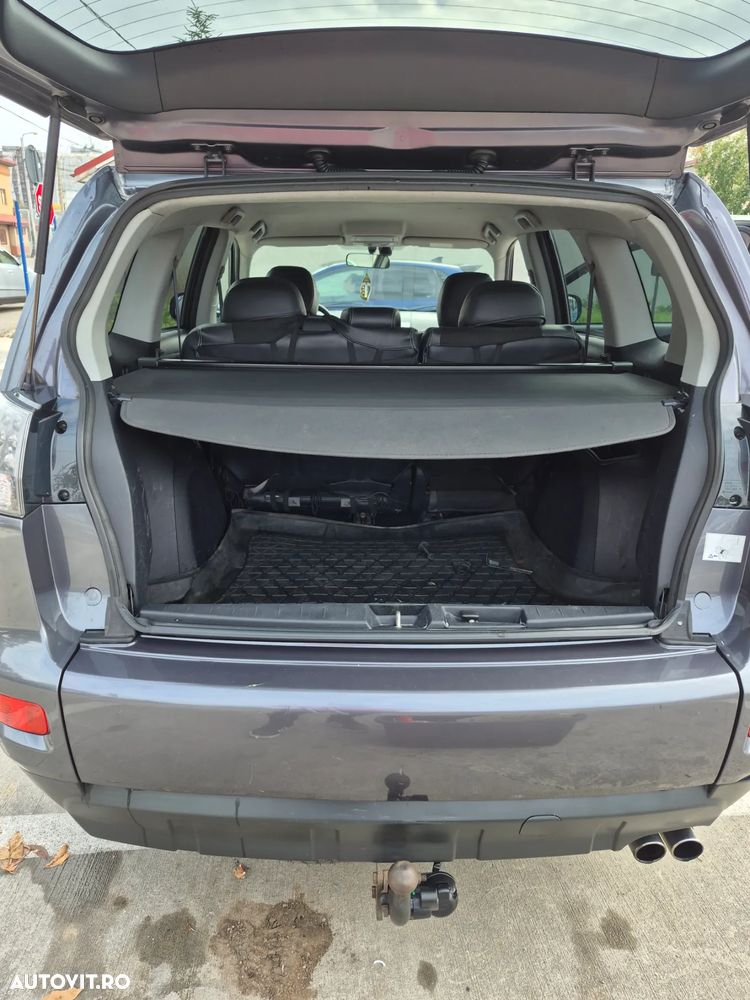 Mitsubishi Outlander 2.2 DI-D 4WD Instyle - 16