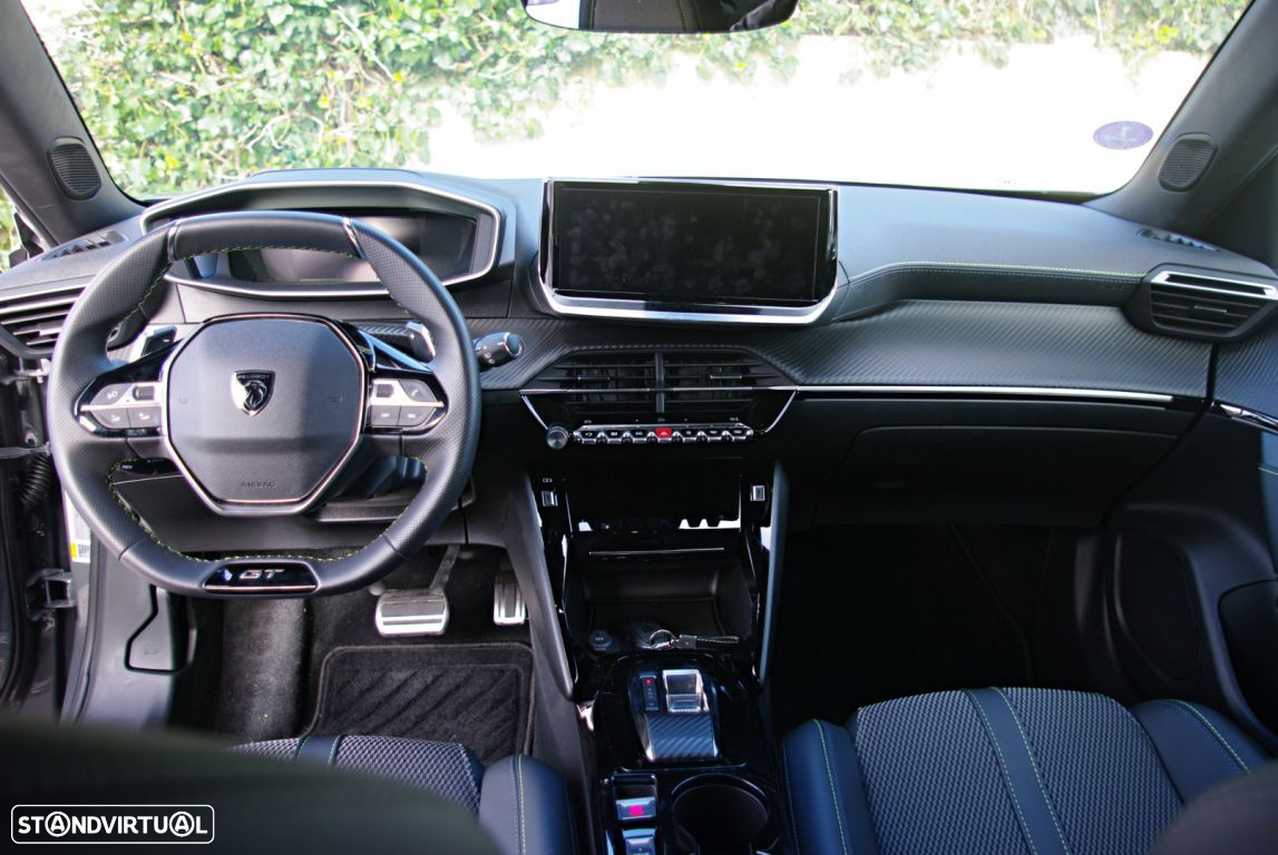 Peugeot 2008 1.2 PureTech GT Line EAT8 - 21
