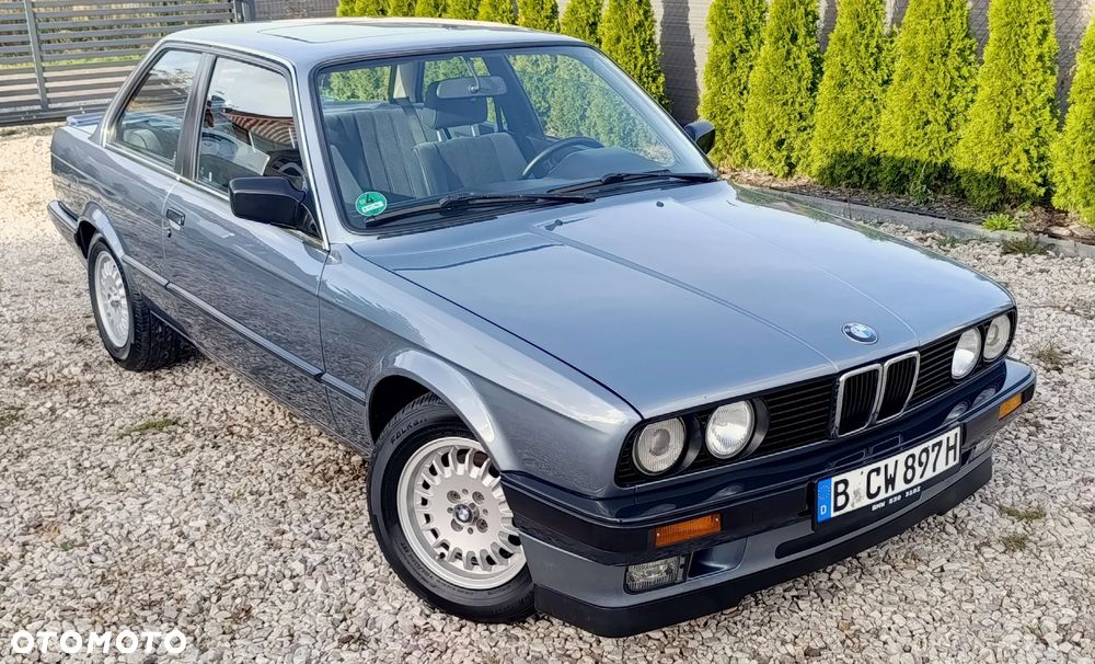 BMW Seria 3 318i - 5