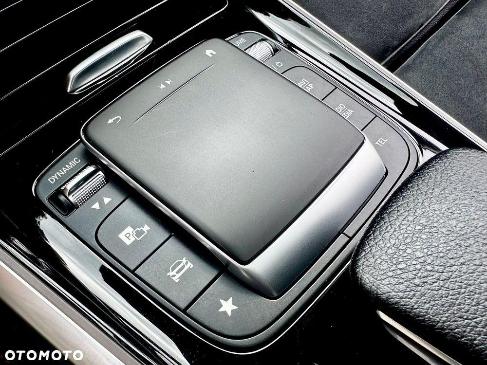 Mercedes-Benz GLB 200 d 8G-DCT AMG Line - 38