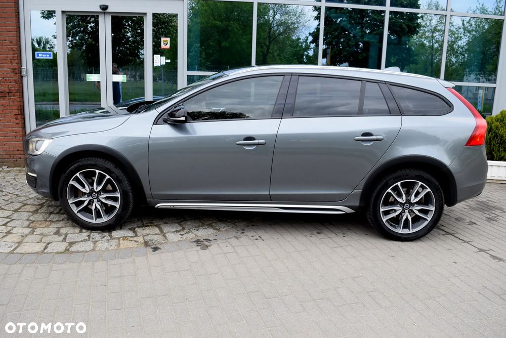 Volvo V60 Cross Country D3 Drive-E Summum - 15