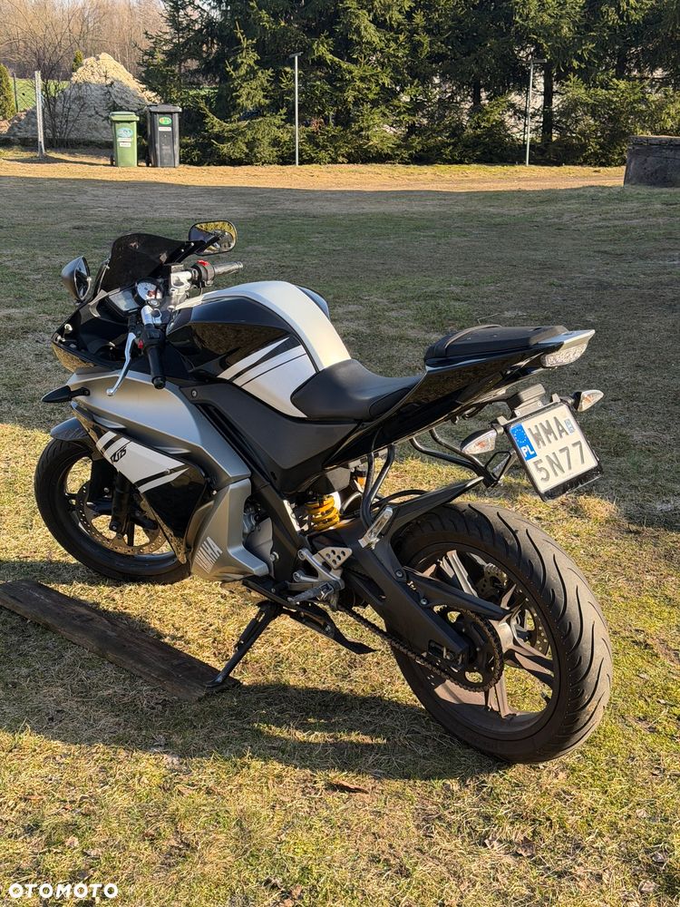 Yamaha YZF - 3