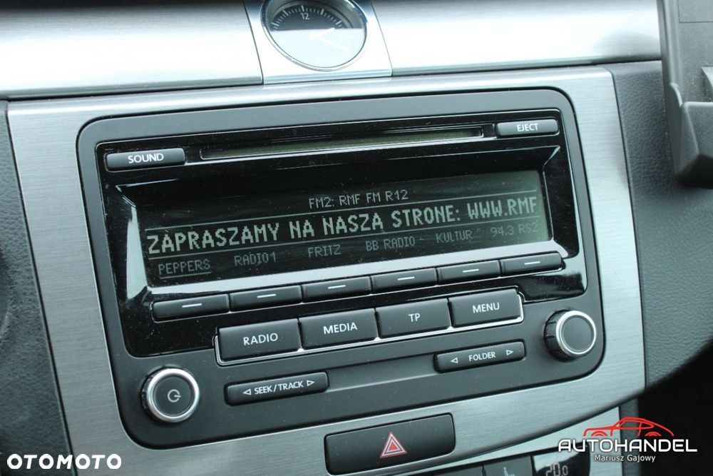Volkswagen Passat - 12
