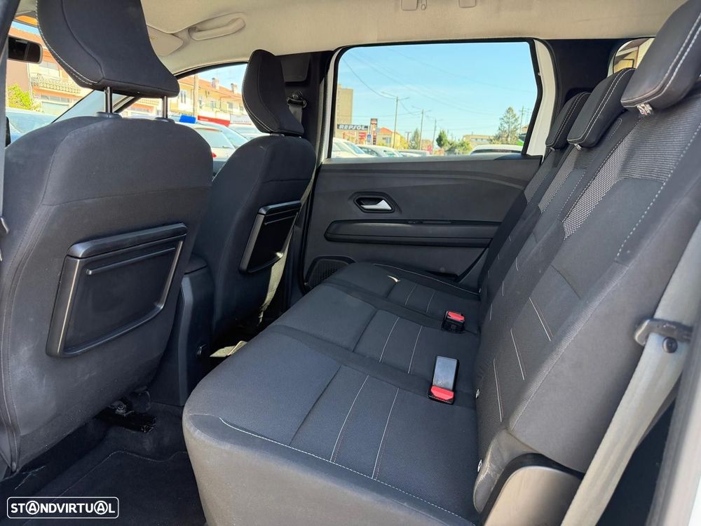 Dacia Jogger 1.0 TCe Extreme 7L - 11