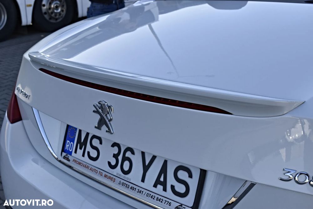 Peugeot 308 1.6 HDI FAP Premium - 33