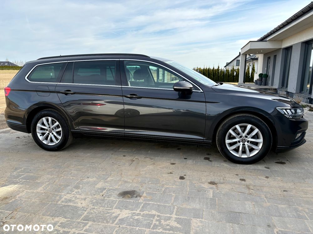 Volkswagen Passat - 9