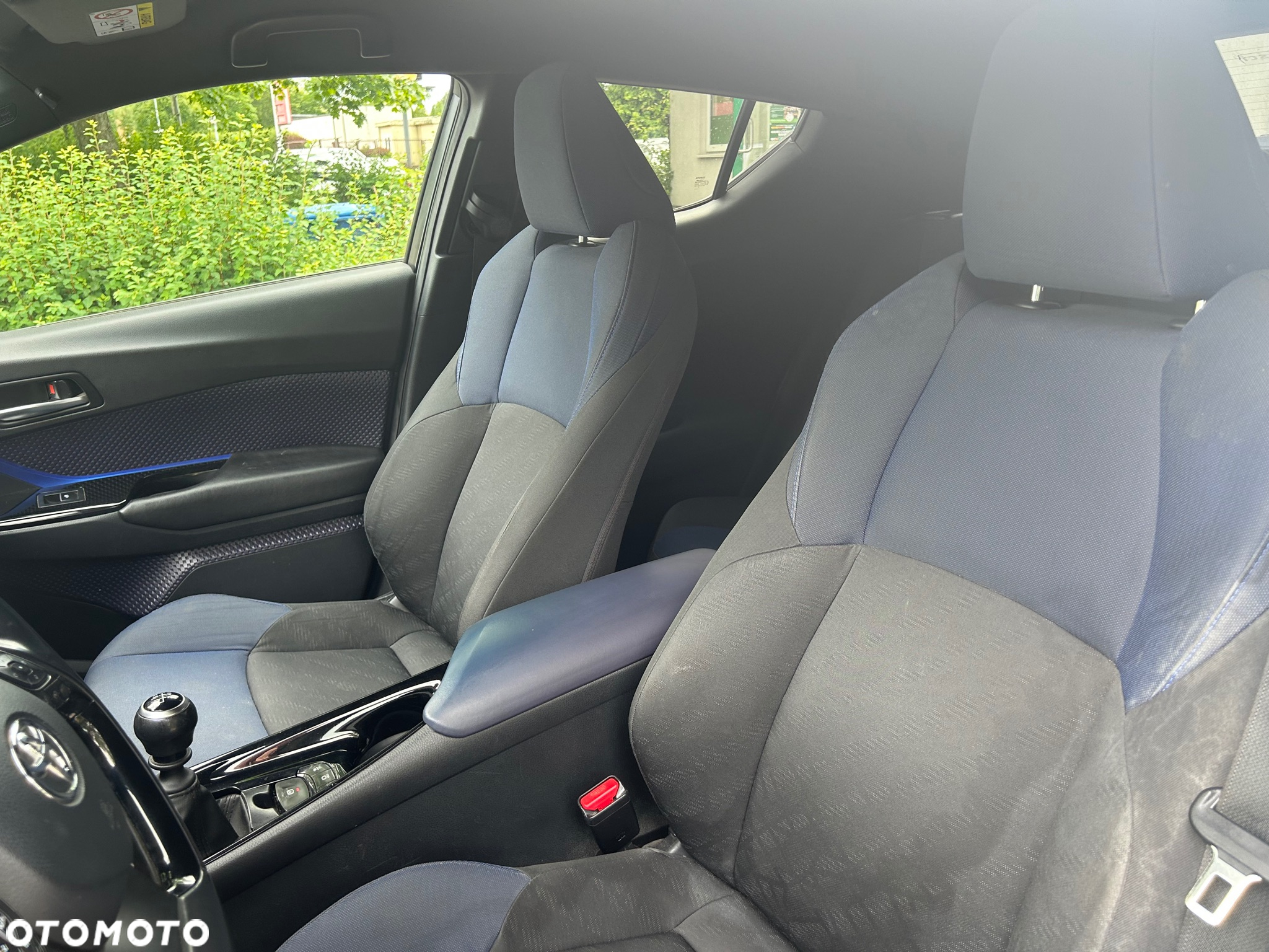 Toyota C-HR 1.2 T Dynamic - 9