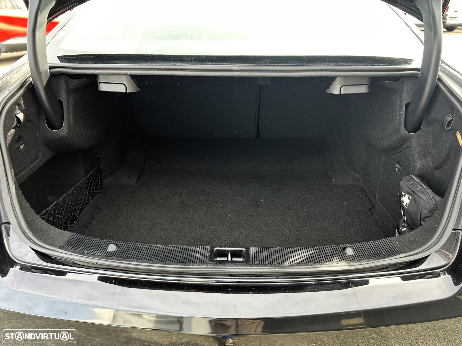 Mercedes-Benz E 250 CDi Avantgarde BlueEfficiency Auto. - 31