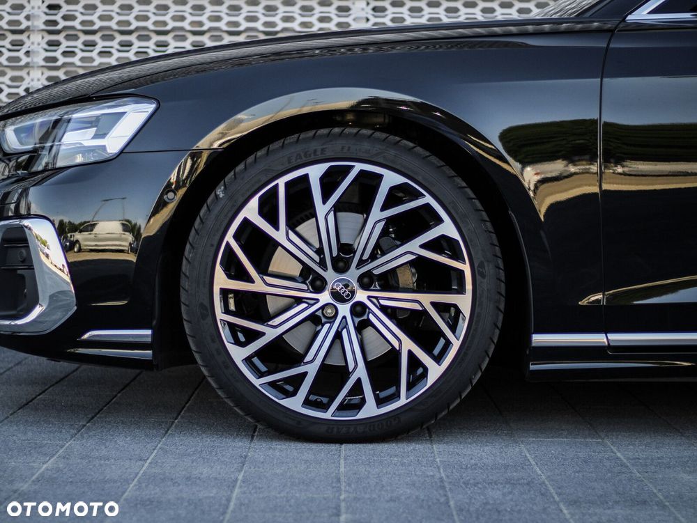 Audi A8 - 9