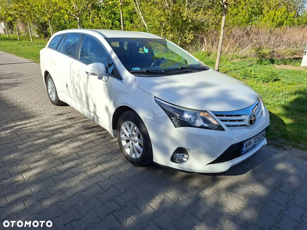 Toyota Avensis 2.0 Style - 7