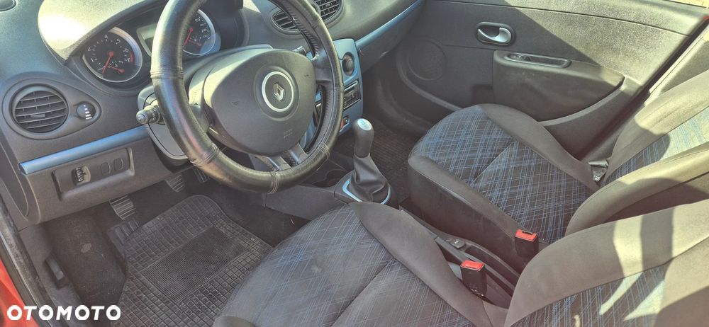 Renault Clio 1.2 16V All Inclusive - 15