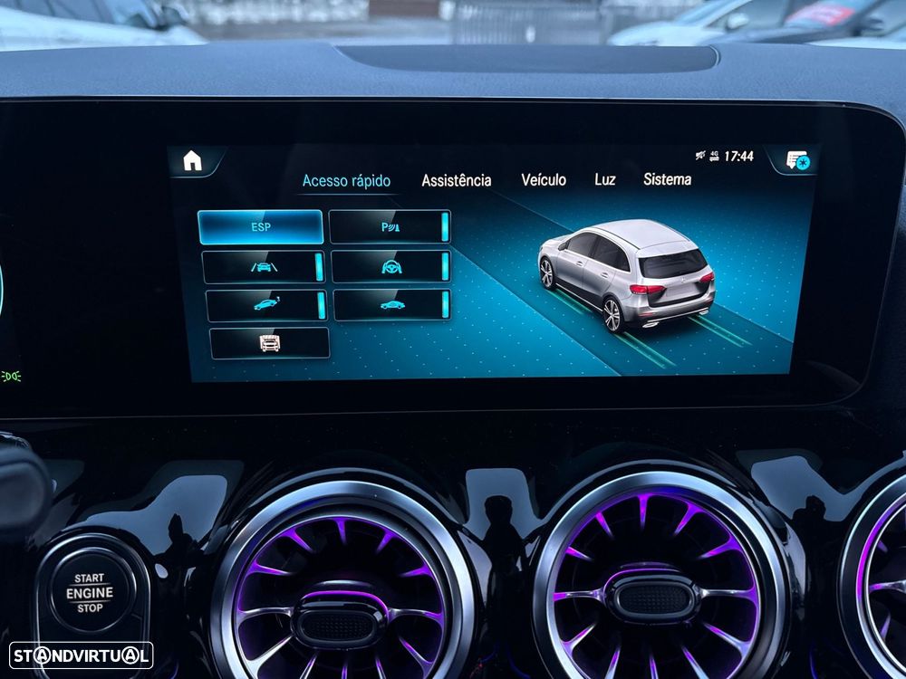 Mercedes-Benz B 250 e AMG Line - 32