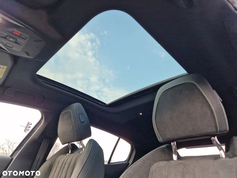 Peugeot 408 1.2 PureTech mHEV GT Exclusive S&S e-DSC6 - 12