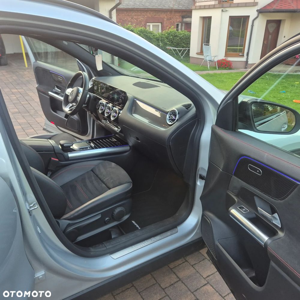Mercedes-Benz GLA 180 d 8G-DCT AMG Line - 28