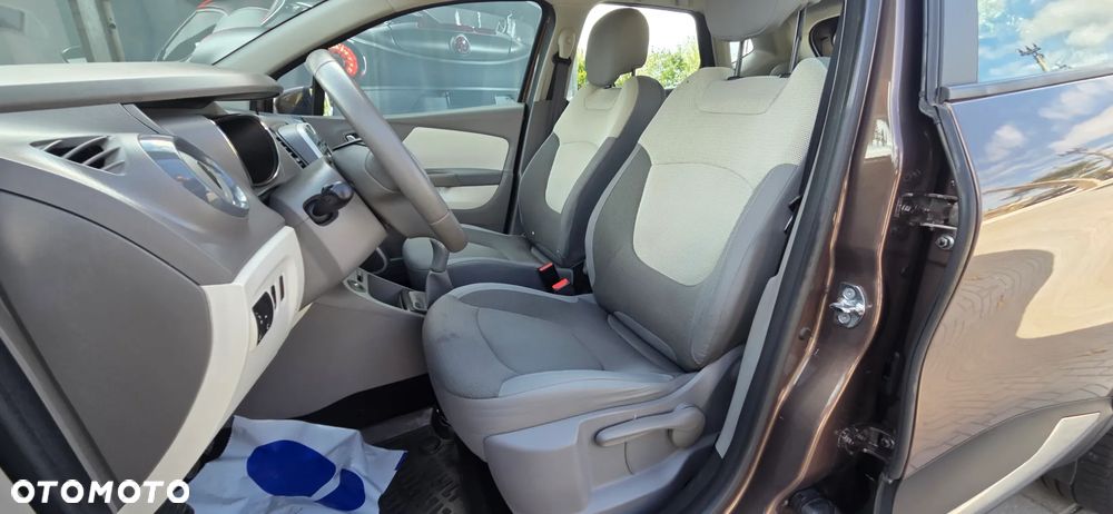 Renault Captur ENERGY dCi 90 Start&Stop Luxe - 29