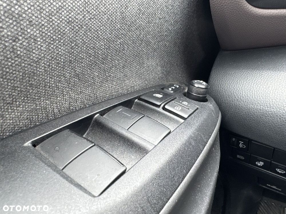 Toyota Yaris Cross - 16